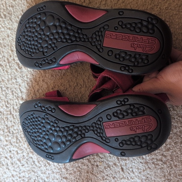 Clarks Springers Red And Black Comfort Ankle Strap Sandals Size 8 - Picture 9 of 9